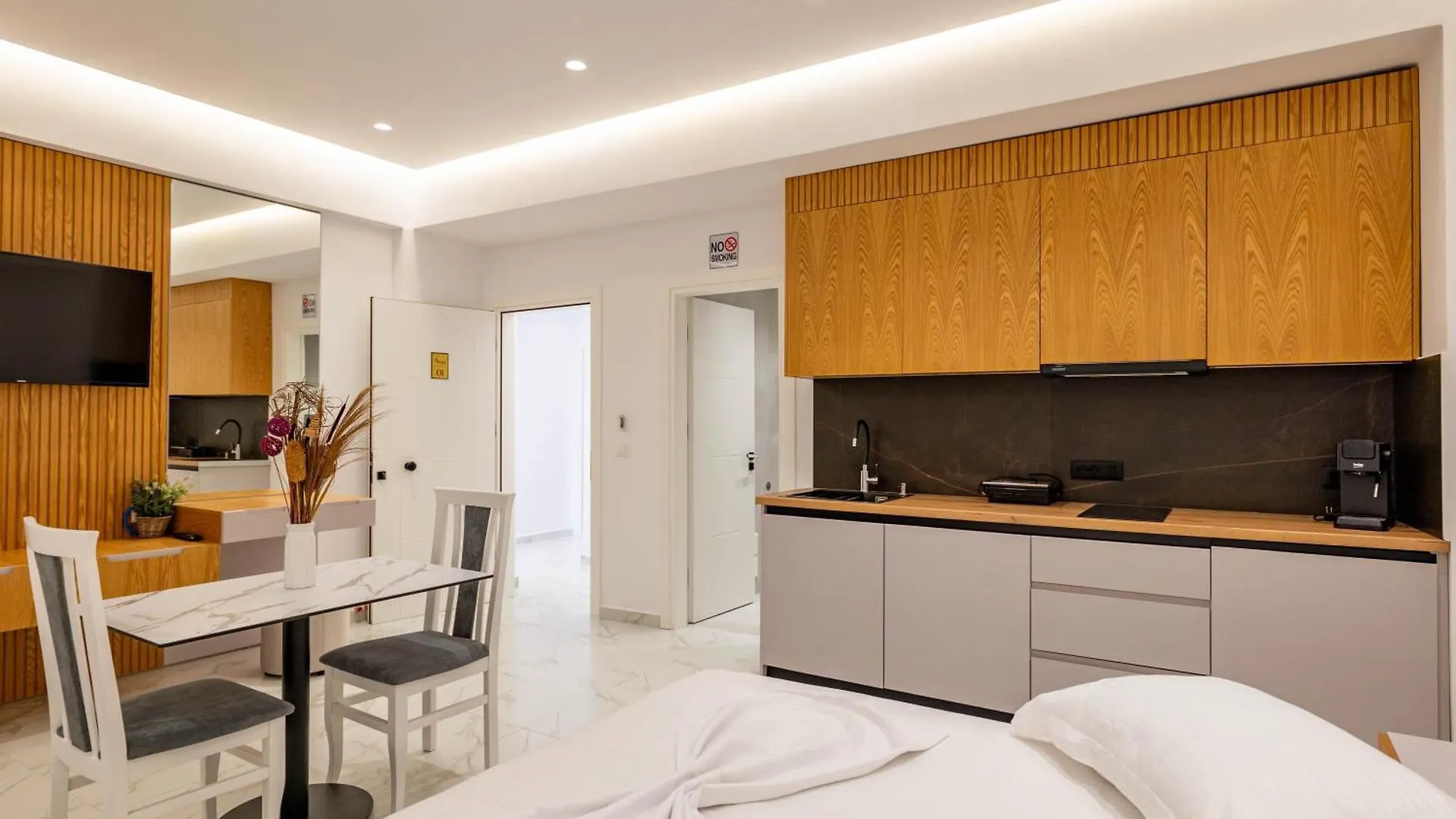 Afriol Rooms Sarande Albania