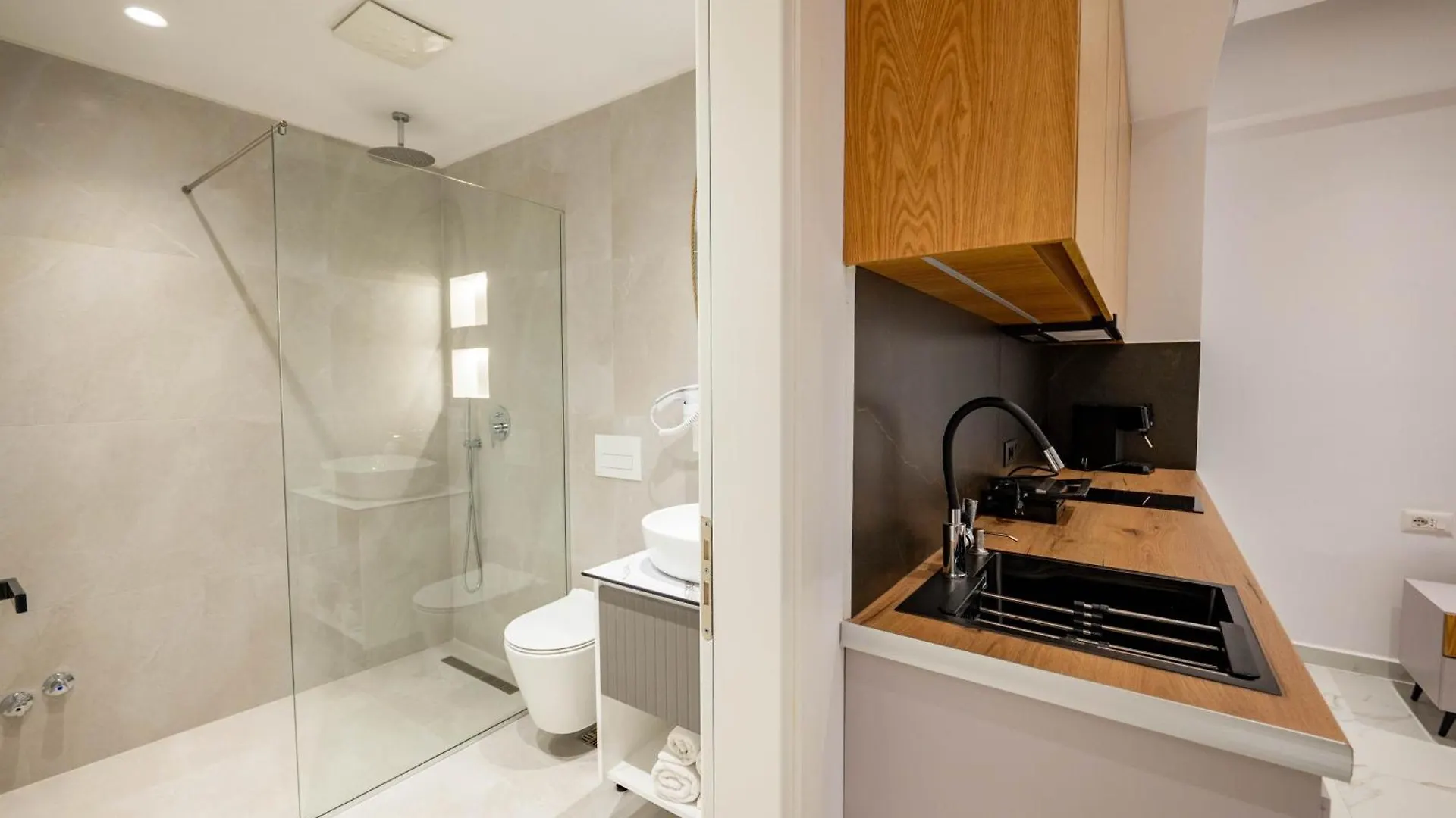 Afriol Rooms Sarande Albania