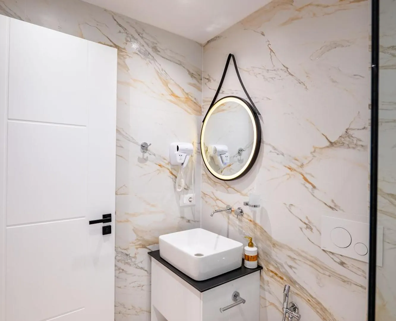Apartment Afriol Rooms Sarande Albania