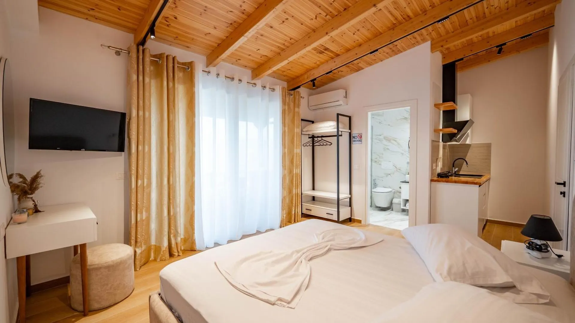 Afriol Rooms Sarande