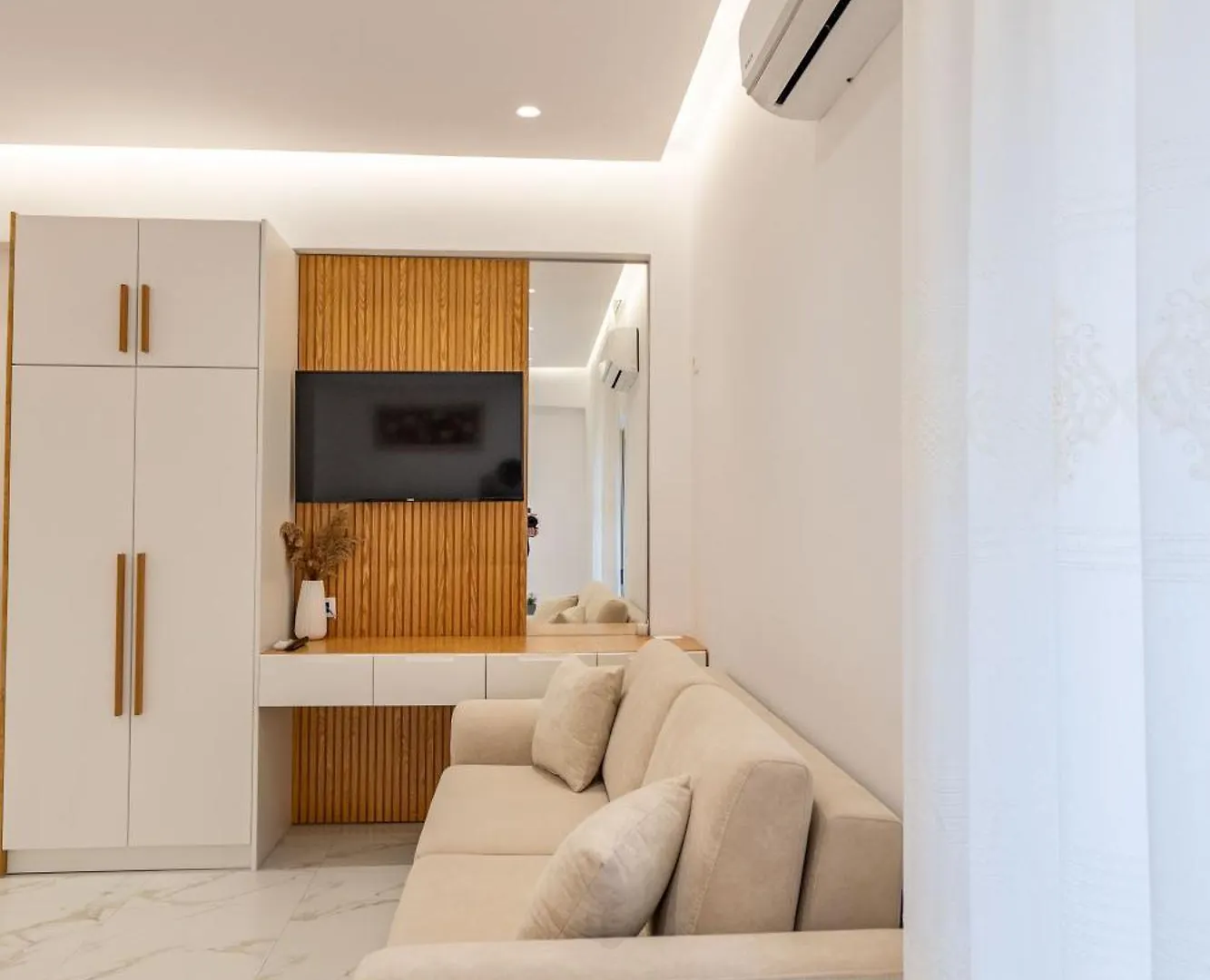 Afriol Rooms Саранда Апартаменты