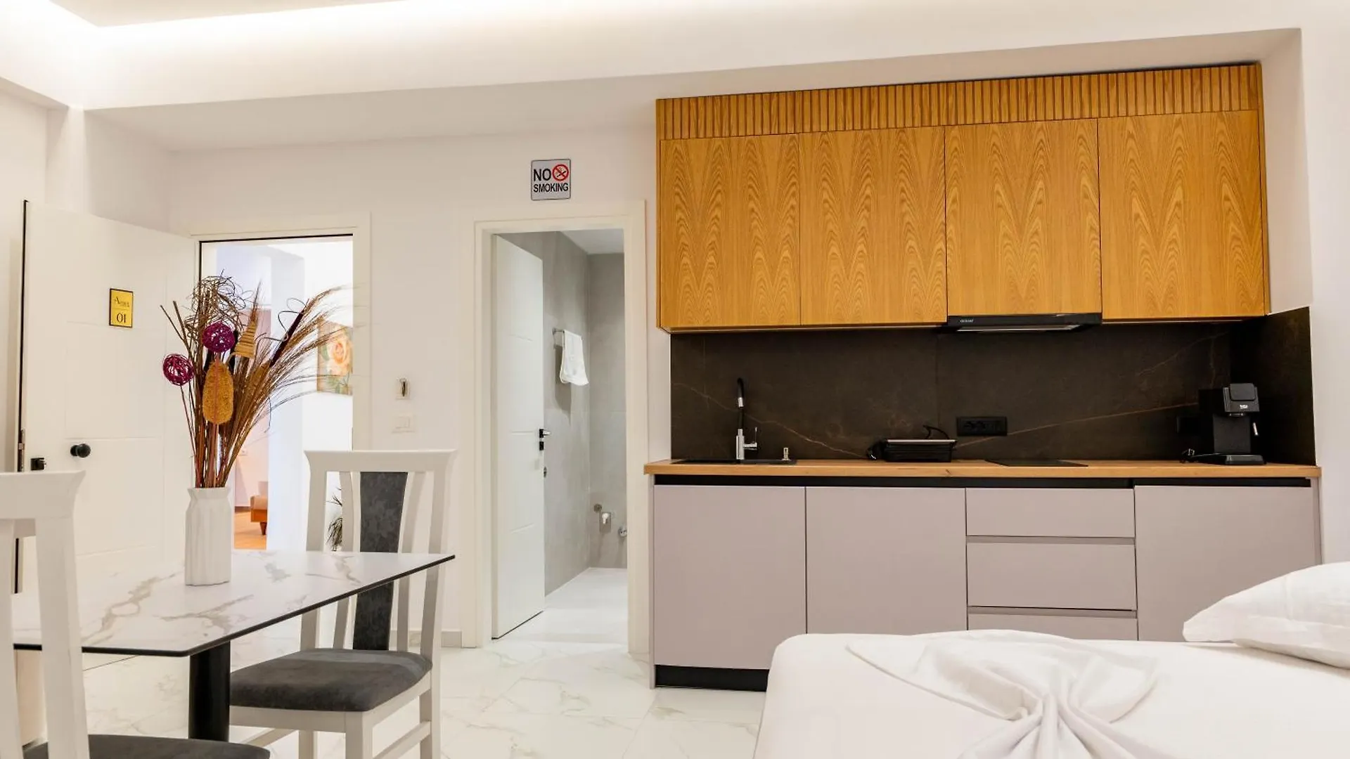 Afriol Rooms Sarande 0*,  Albania
