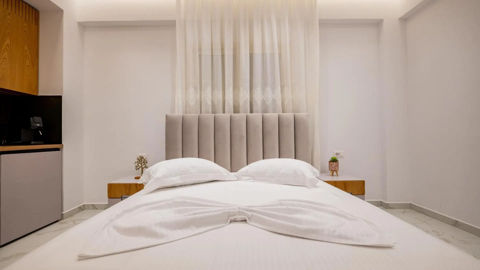 Afriol Rooms Sarande Apartment