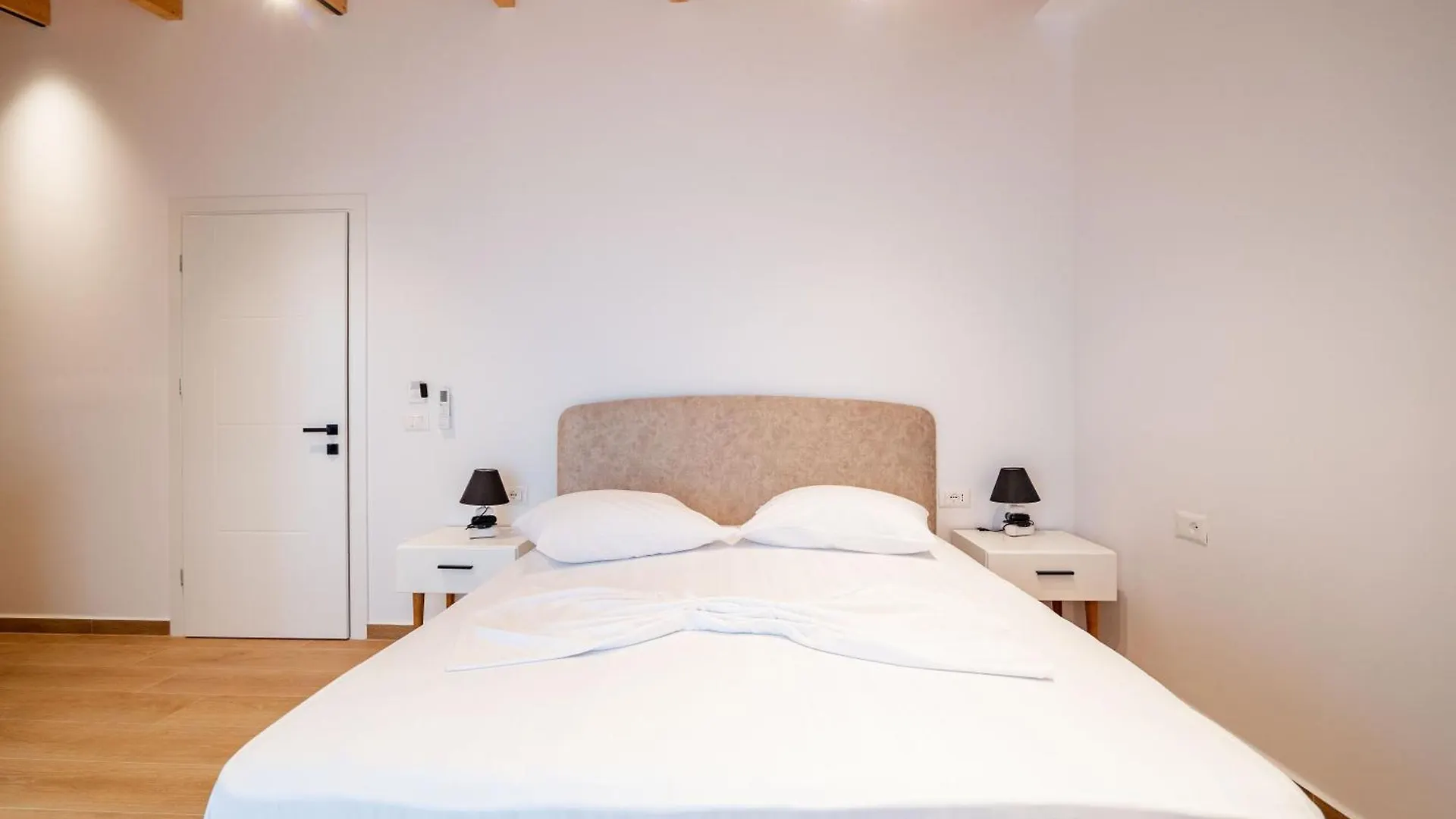Afriol Rooms Sarande