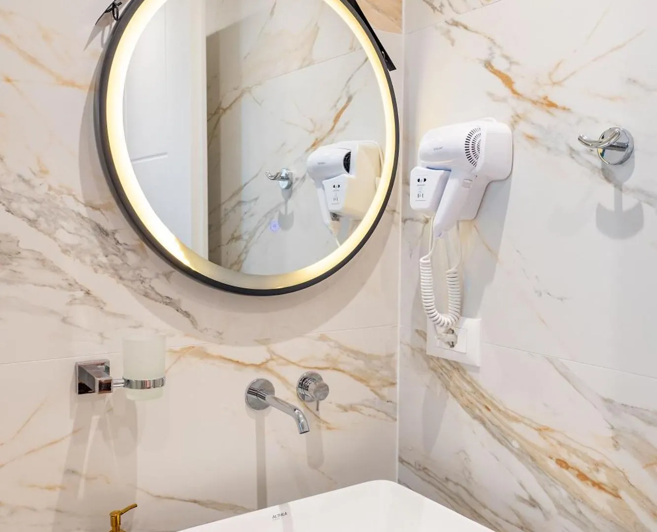 Afriol Rooms Саранда 0*,  Албания