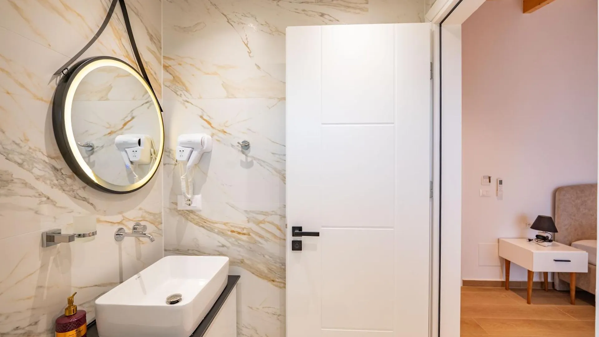 Apartment Afriol Rooms Sarande